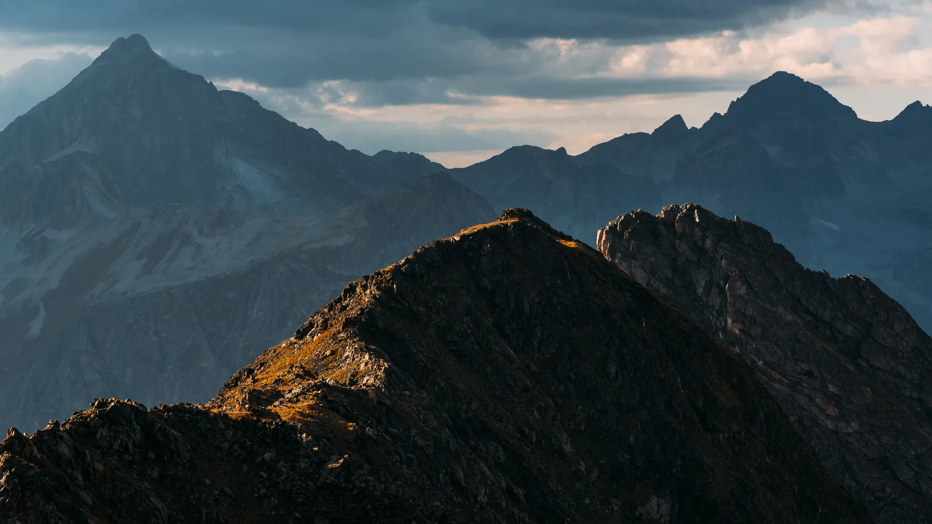 Seastack Graphics: Bold Identity & Modern Print